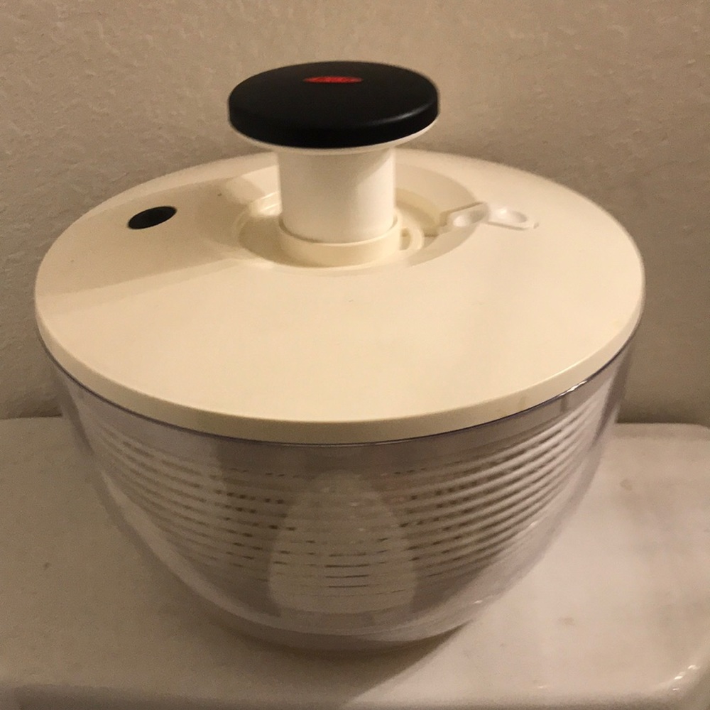 Large OXO Salad Spinner